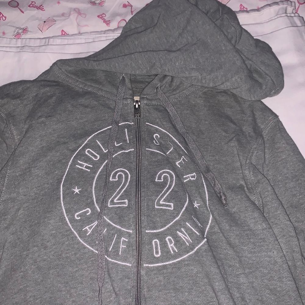 hollister sweater